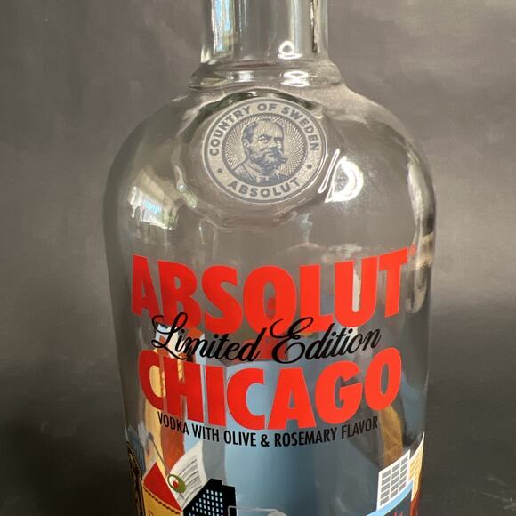Absolut Chicago Bottle – 2013 Limited Edition Ross Bruggink Collab VTG Bar Decor - Picture 8 of 11